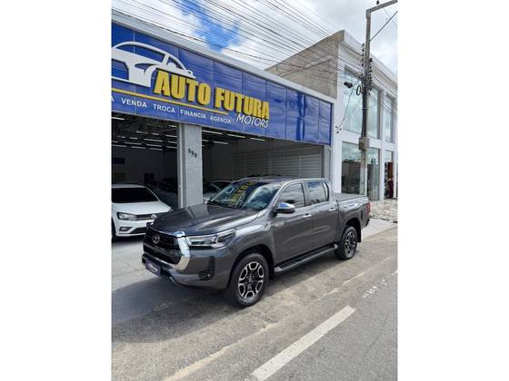 TOYOTA HILUX 2.8 D-4D TURBO DIESEL CD SRX 4X4 AUTOMÁTICO